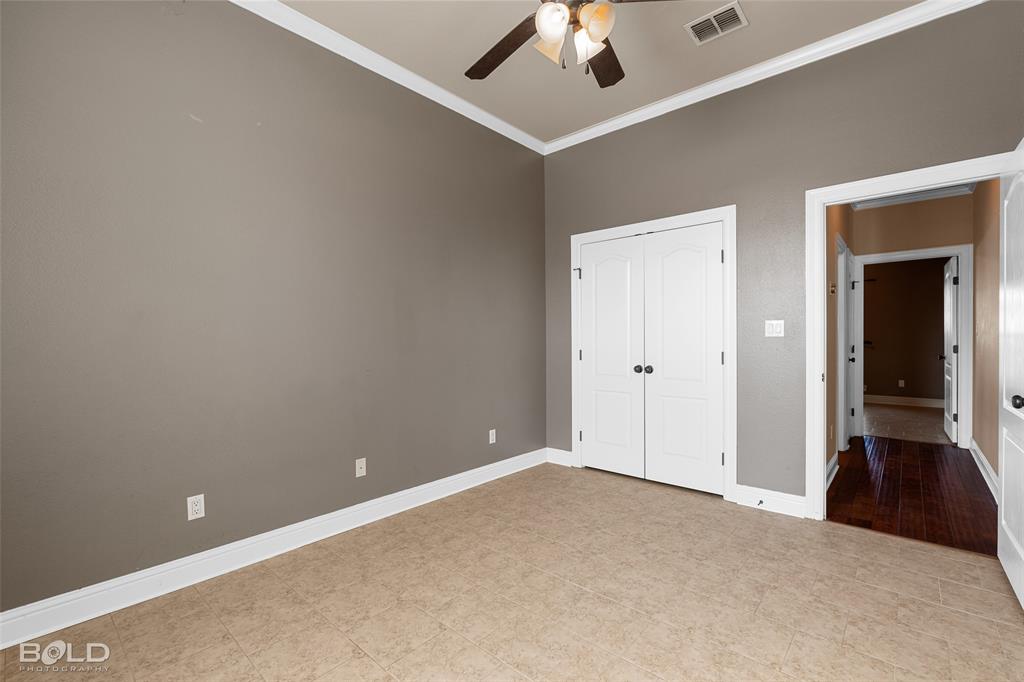 St Charles Court Un 02 - Residential Lease