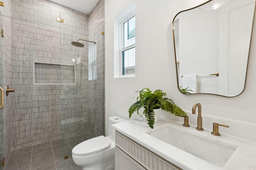 ROSS AVE ANNEX - Residential