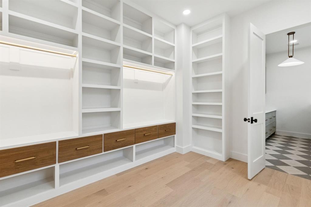 ROSS AVE ANNEX - Residential