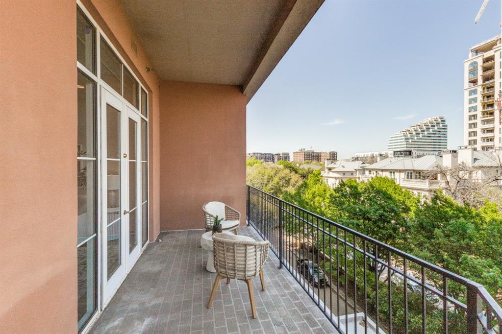 Plaza At Turtle Creek Residence Ph - Residential