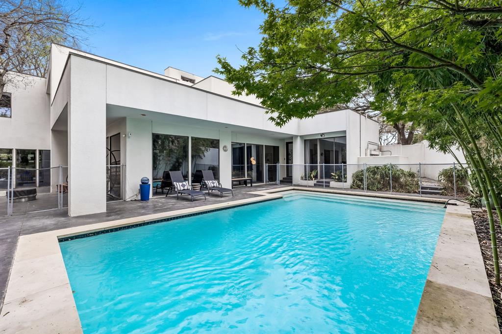 Coterie 02 - Residential