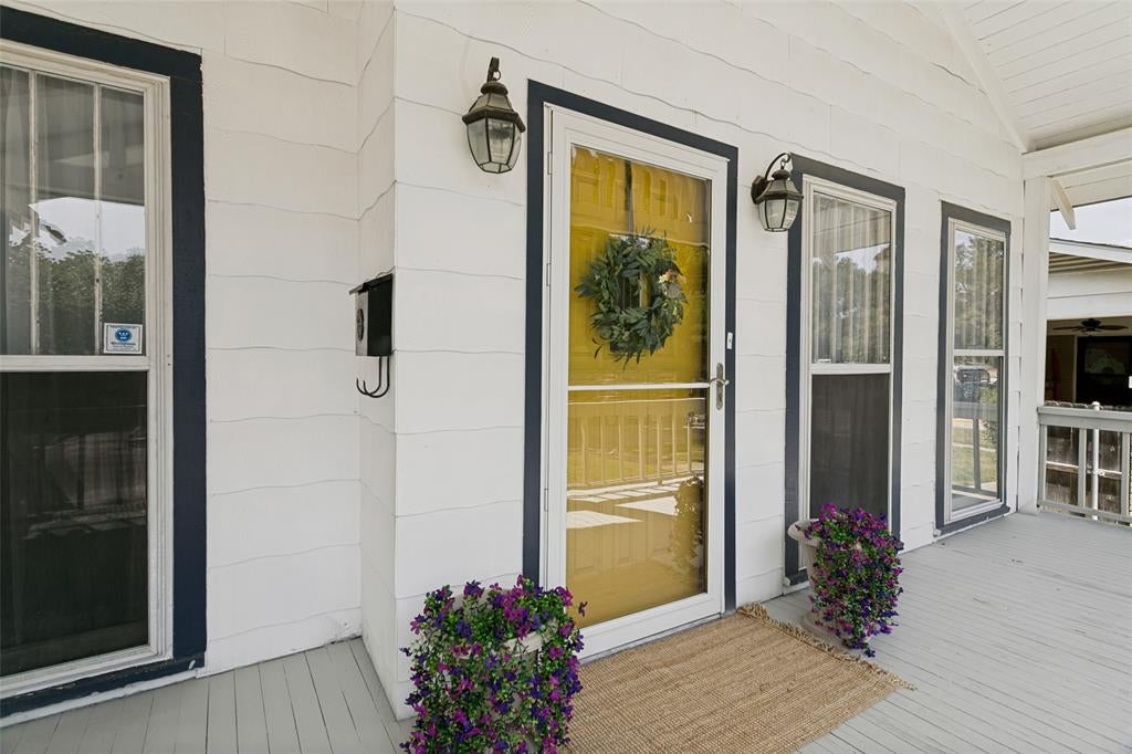 1716 Thomas Place