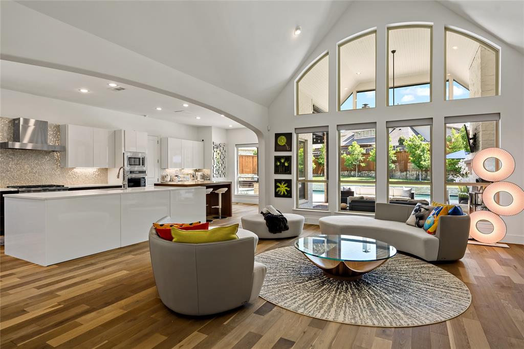 Photo 9 of 40 of 6808 Washakie Road house
