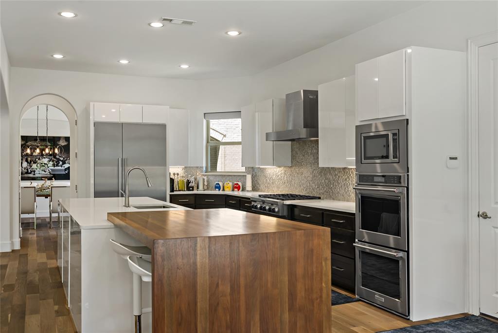Photo 12 of 40 of 6808 Washakie Road house