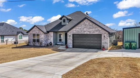 1013 Mojave Trail Granbury TX 76048