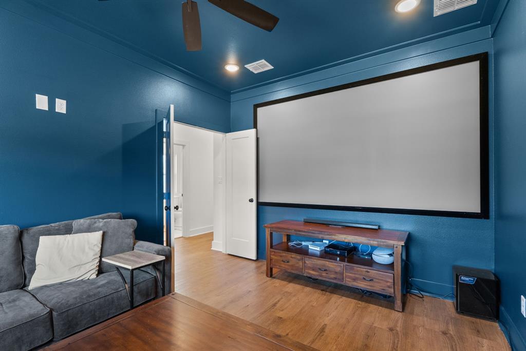 OAK CREEK - Residential