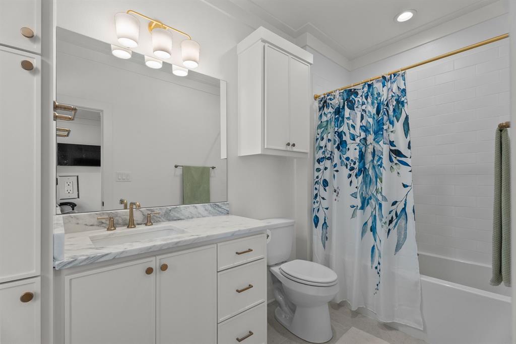 OAK CREEK - Residential