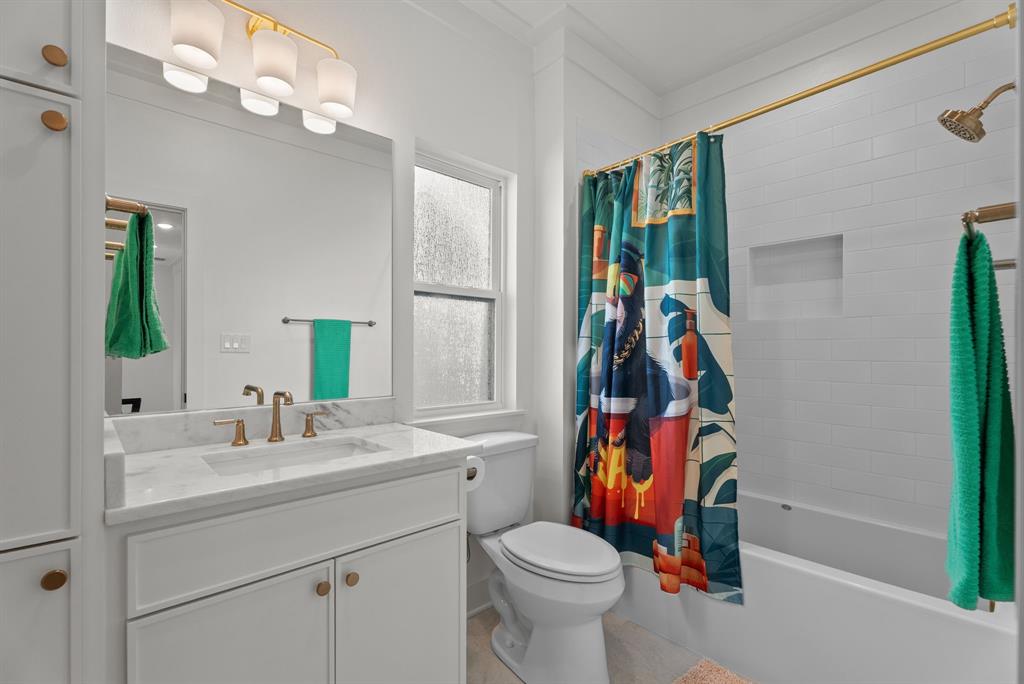 OAK CREEK - Residential