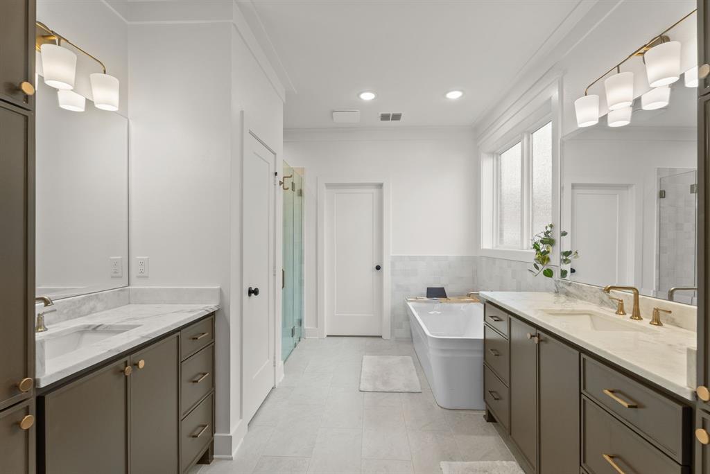 OAK CREEK - Residential