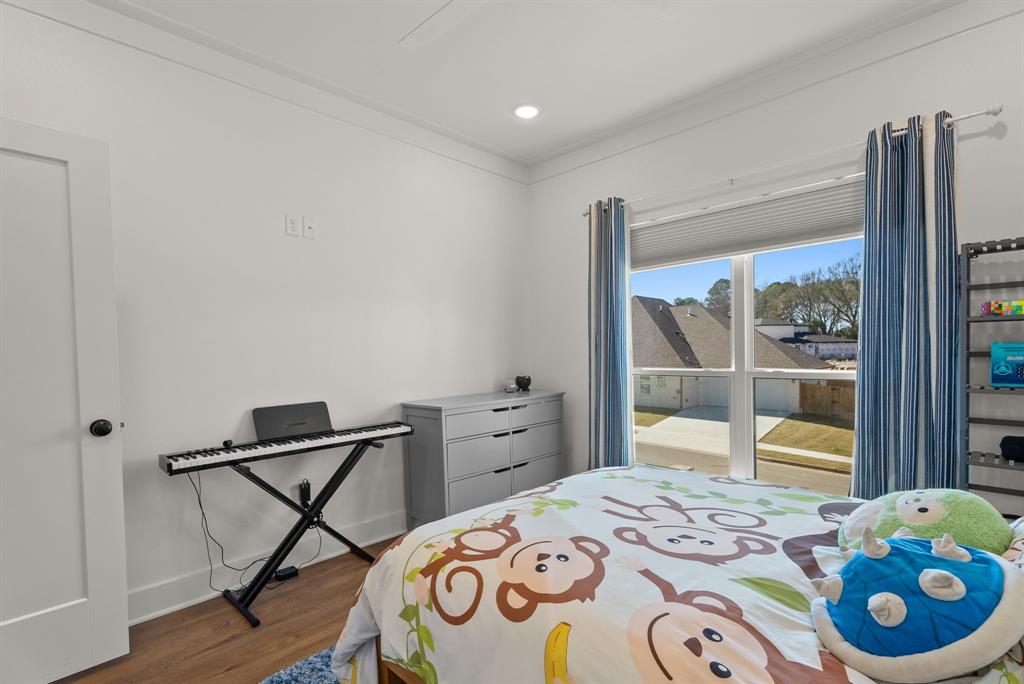 OAK CREEK - Residential