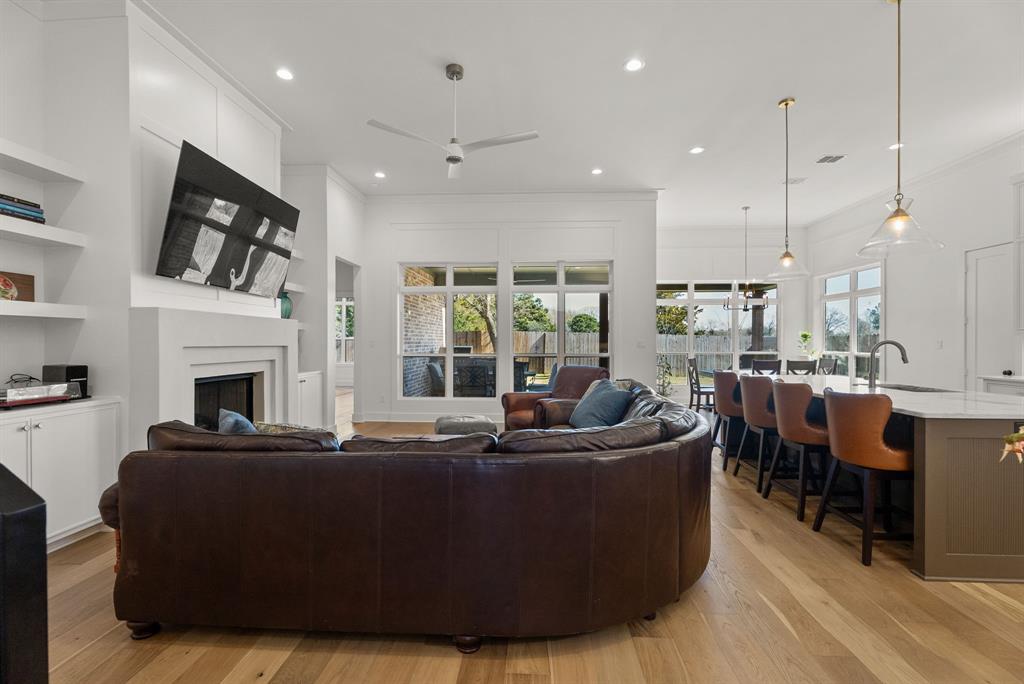 OAK CREEK - Residential