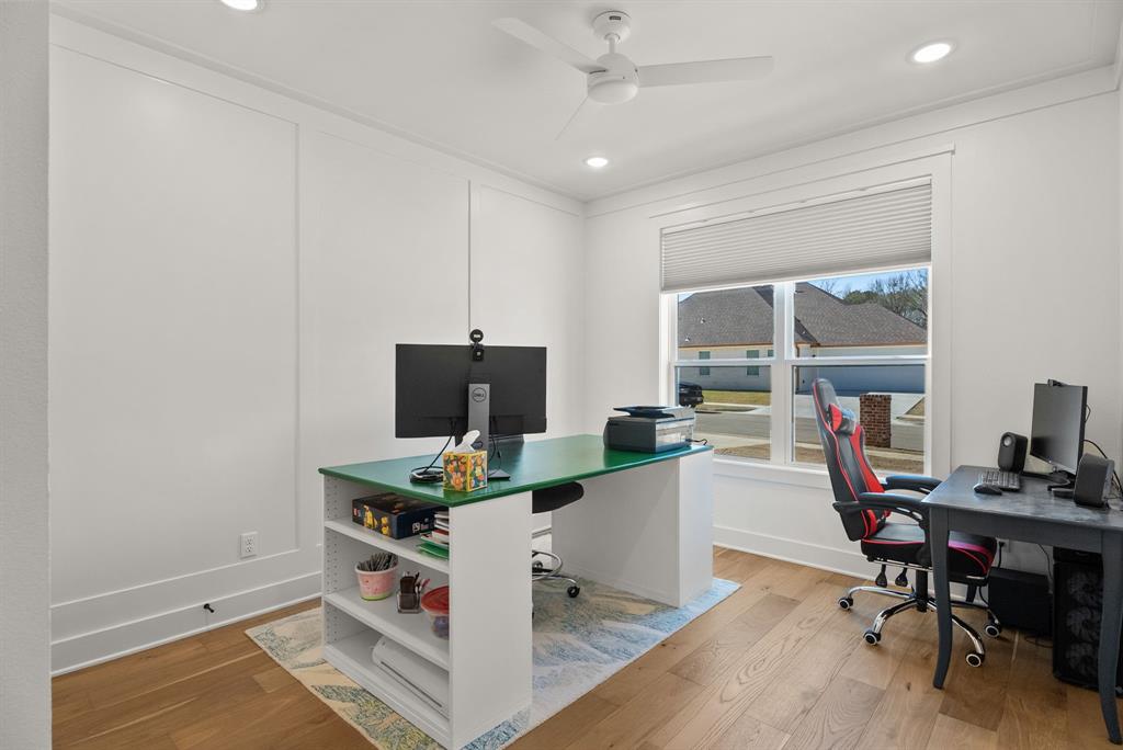 OAK CREEK - Residential