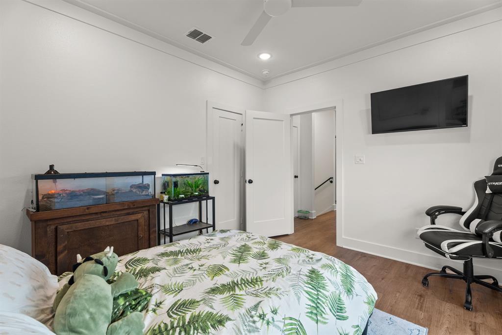 OAK CREEK - Residential