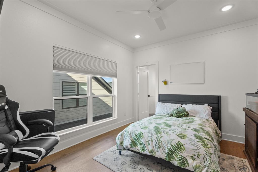 OAK CREEK - Residential