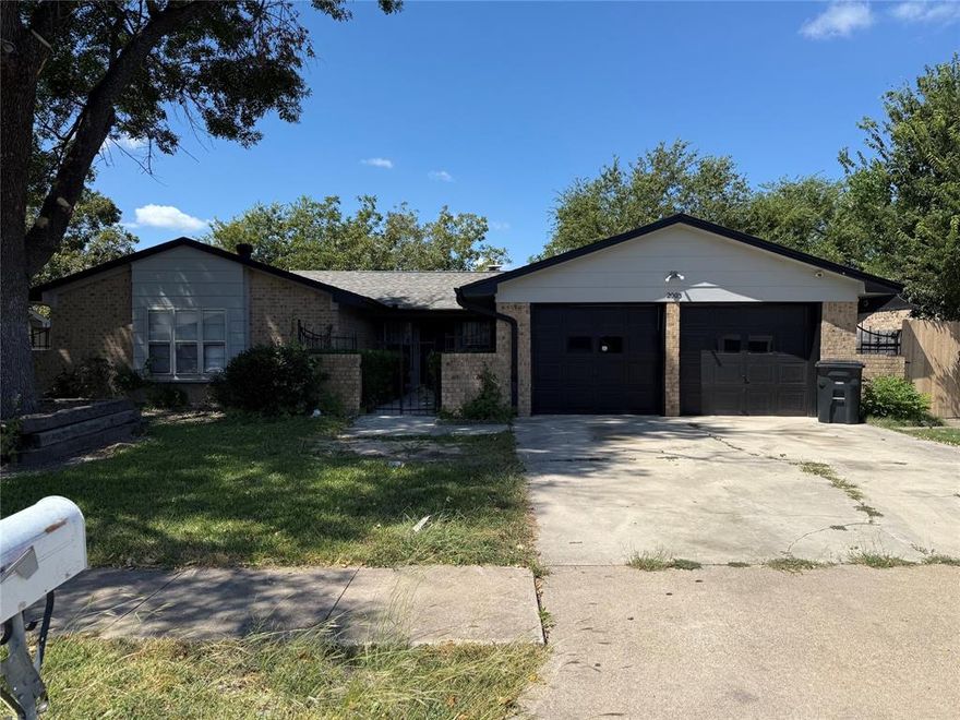 Great 3 bedroom with Flex Space (4th bedroom or Dining or Office) with 2 bathroom home in NE Killeen. Sunken living room with fireplace, both formal and informal dining and galley kitchen. Home has 2 bathrooms  and nice sized bedrooms.  Enjoy the evenings in your Covered patio inside a privacy fenced yard. You'll also have extra space with the outside storage building. Pets OK if outside pets only.  Fireplace does not work. Used for decorative purposes only.