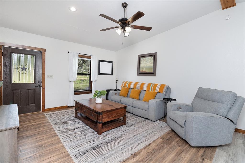 17 LIVE OAK HILLS - Residential