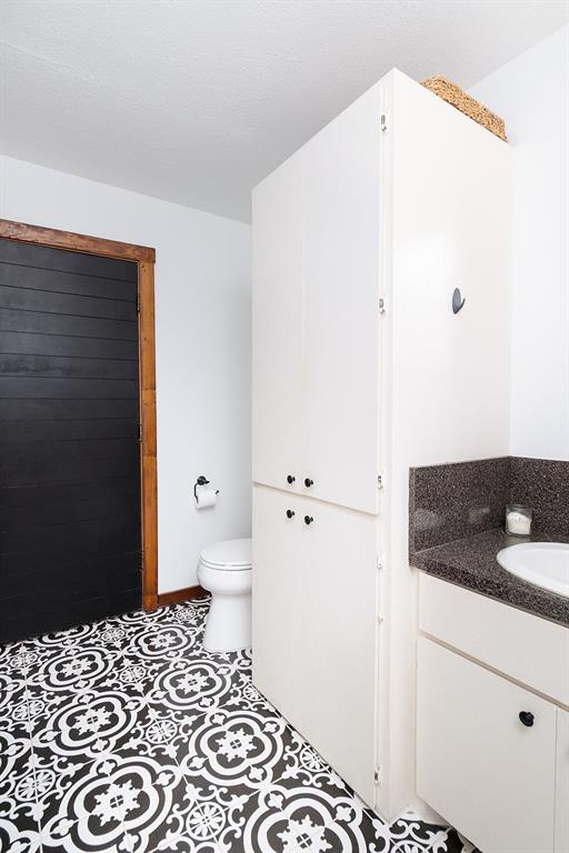 17 LIVE OAK HILLS - Residential