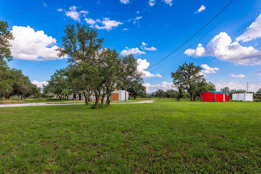 17 LIVE OAK HILLS - Residential