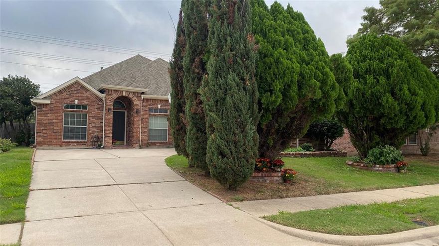 Welcome to this newly remodeled home, perfect for your beautiful family! There have been many updates to this home, including new carpets, flooring, New Custom Window Blinds, fresh paint jobs, and new toilets! There are three bedrooms downstairs, two bathrooms, two living rooms, a study room, and one game room upstairs with a sliding door and closet. Only two minutes from the Walmart and Starbucks in Lucas! This house is ready to become a home.