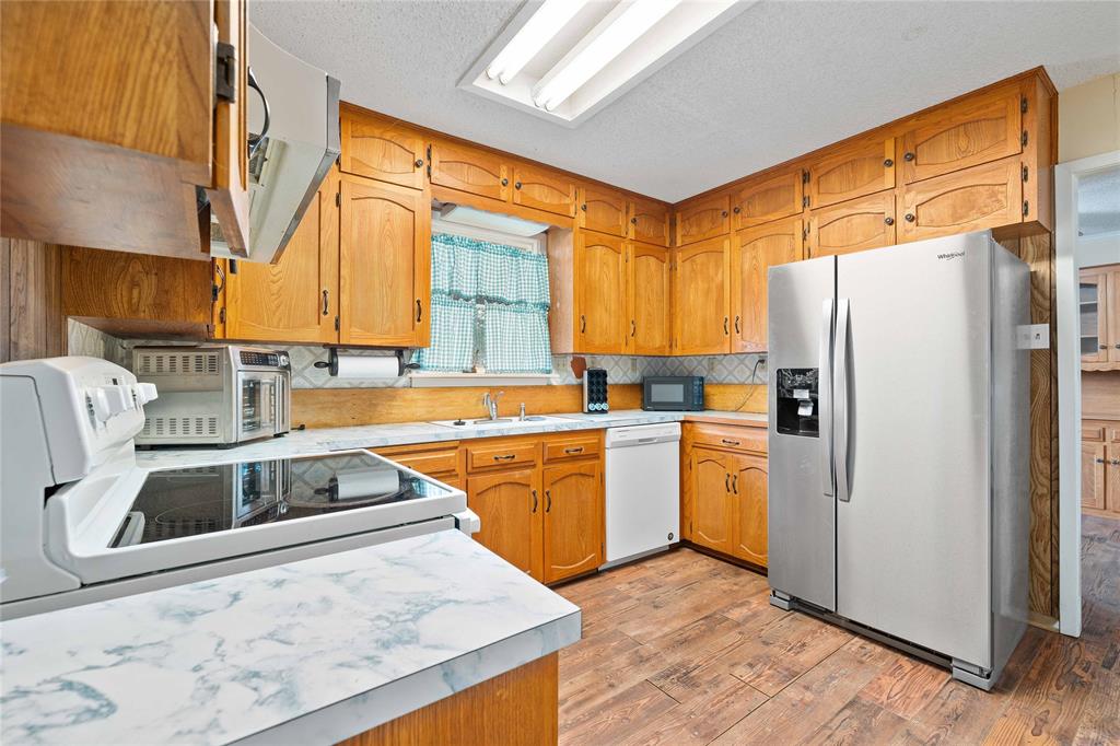 Life Estate Wilton D Jackson - Land