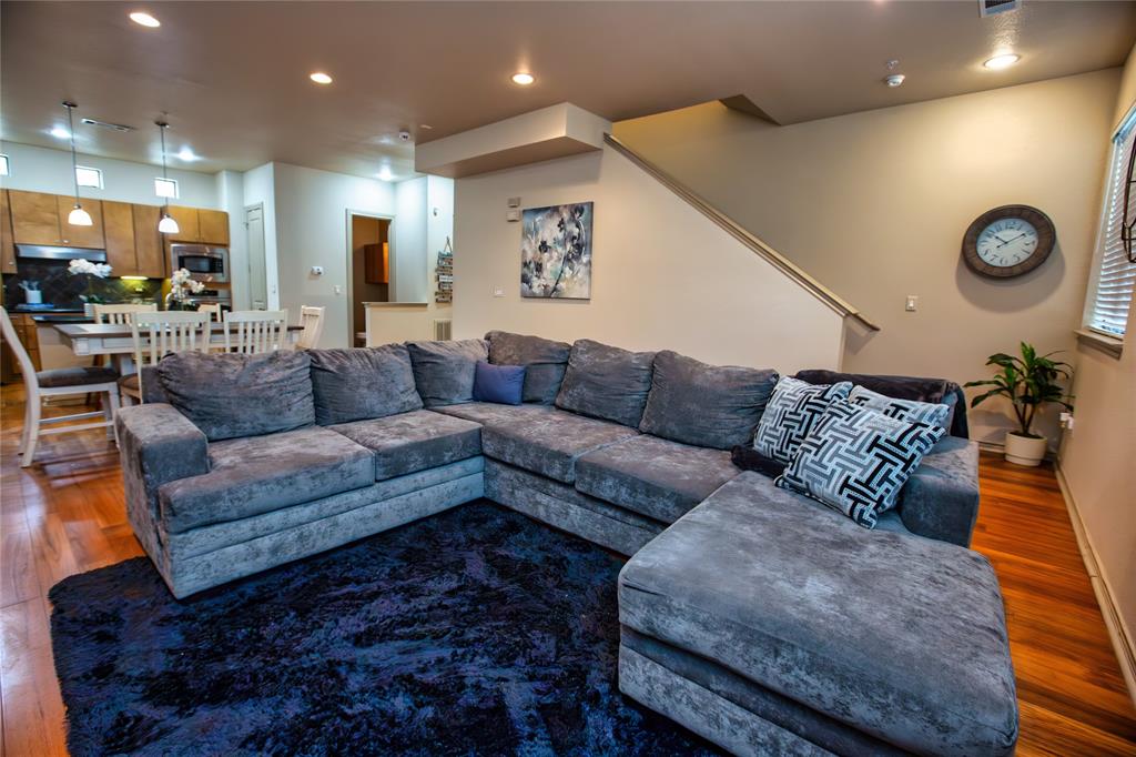 Chelsea Park Twnhms - Residential