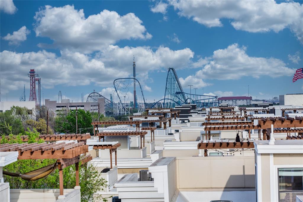 Chelsea Park Twnhms - Residential