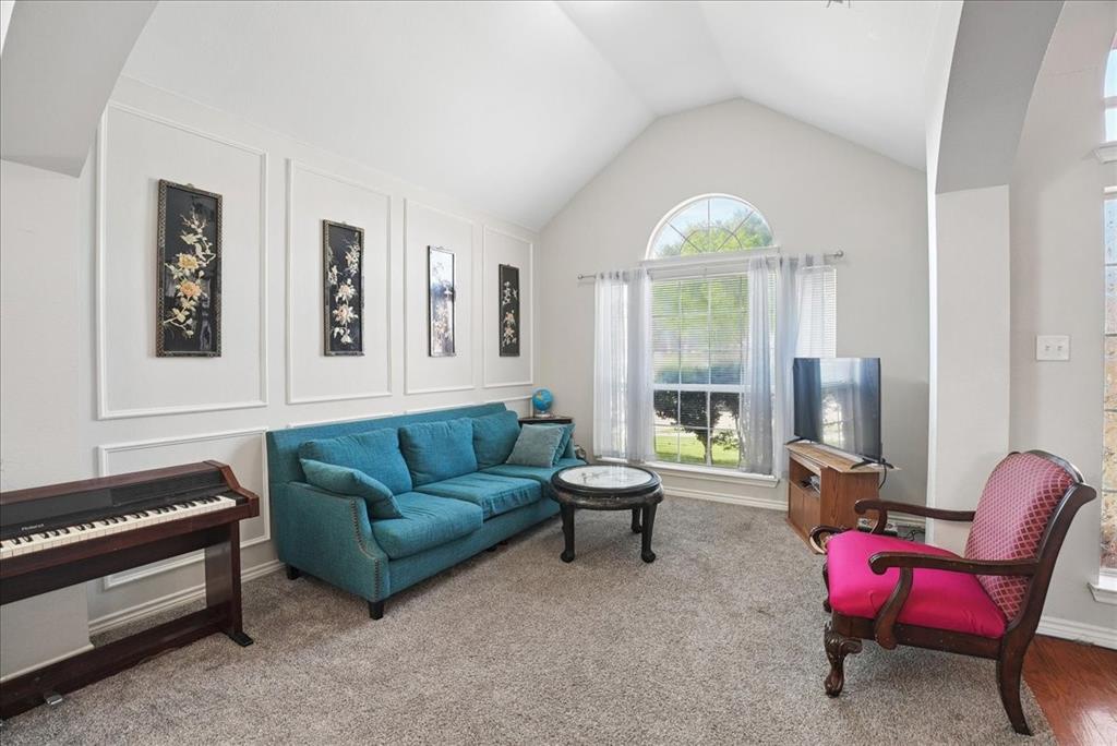 312 Foxglove Court
