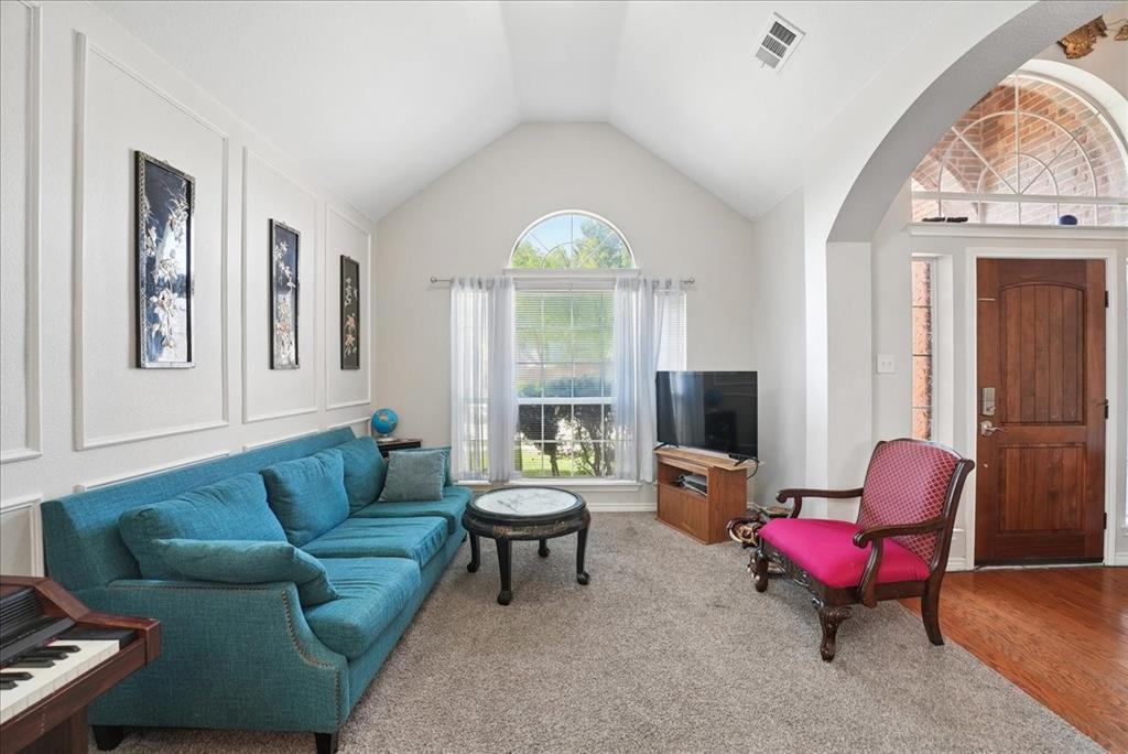 312 Foxglove Court