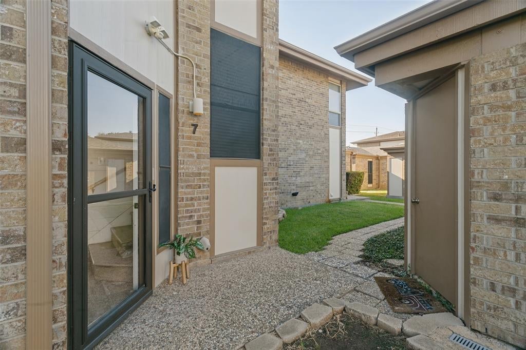 7 Dewberry Court