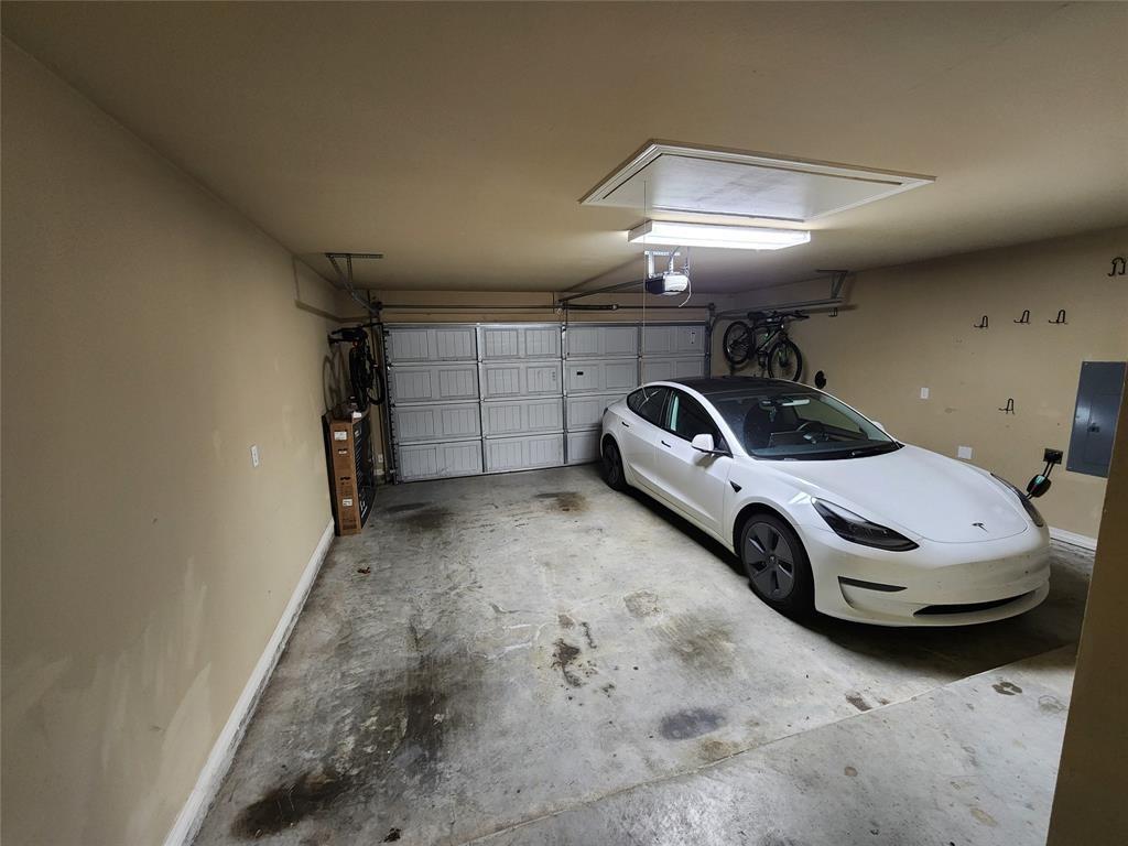 Wool Worth Oaks - Residential