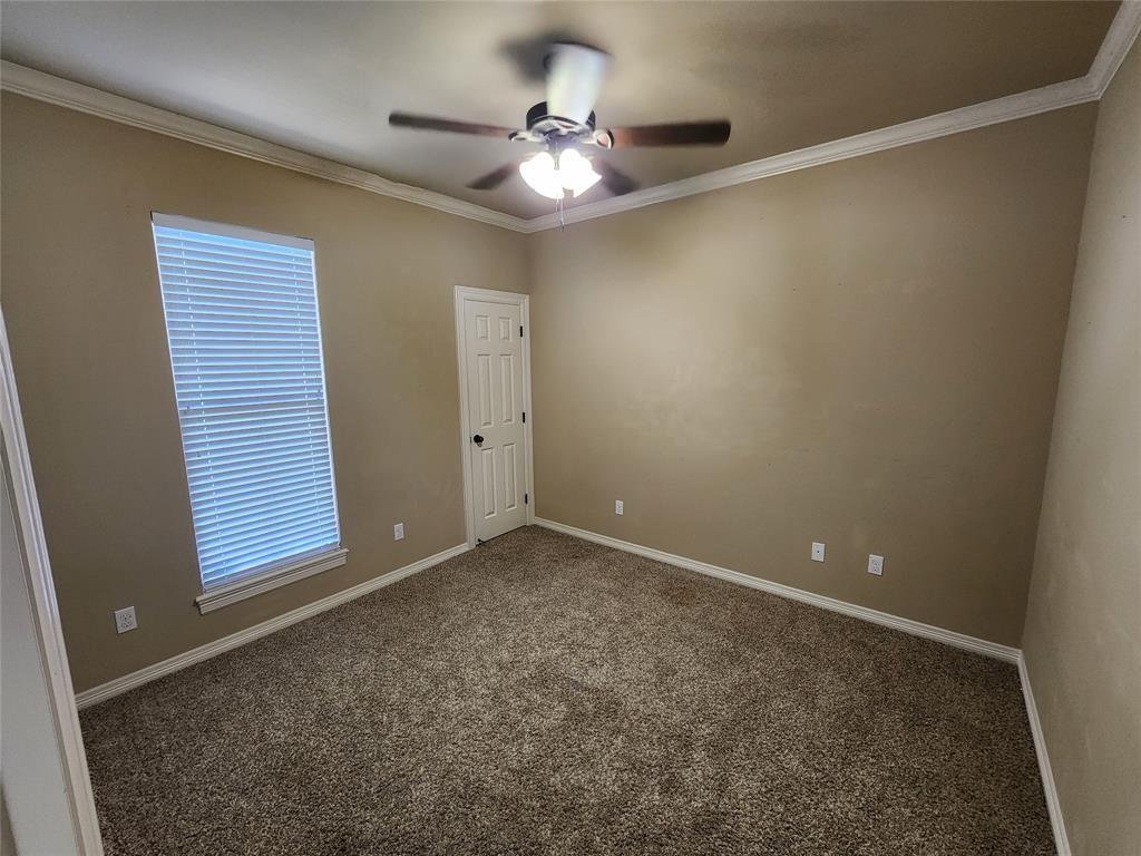 Wool Worth Oaks - Residential