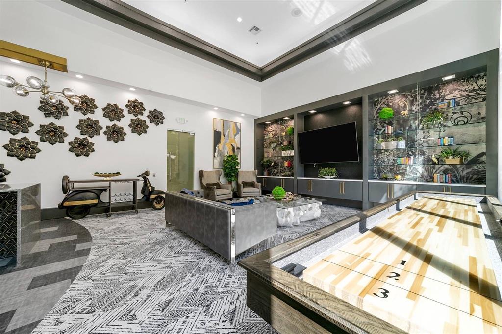 Bluffview Square - Residential Lease