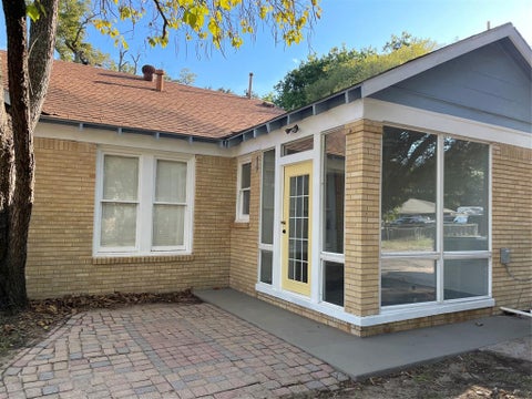 Tiny photo for 300 S Prairieville Street, Athens, TX 75751 (MLS # 21388845)