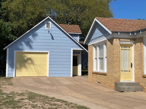 Tiny photo for 300 S Prairieville Street, Athens, TX 75751 (MLS # 21388845)