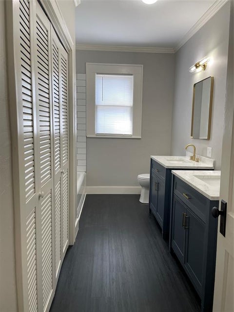 Tiny photo for 300 S Prairieville Street, Athens, TX 75751 (MLS # 21388845)