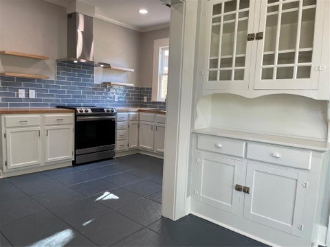 Tiny photo for 300 S Prairieville Street, Athens, TX 75751 (MLS # 21388845)