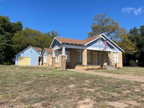 Tiny photo for 300 S Prairieville Street, Athens, TX 75751 (MLS # 21388845)