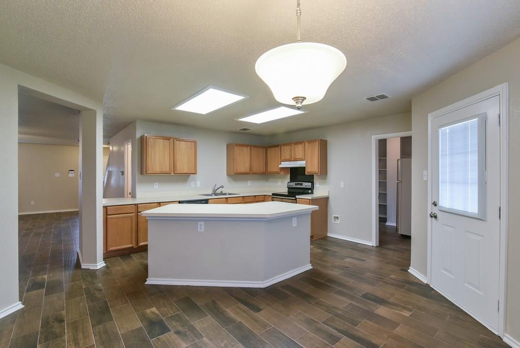 Lake Port Village Add - Residential Lease