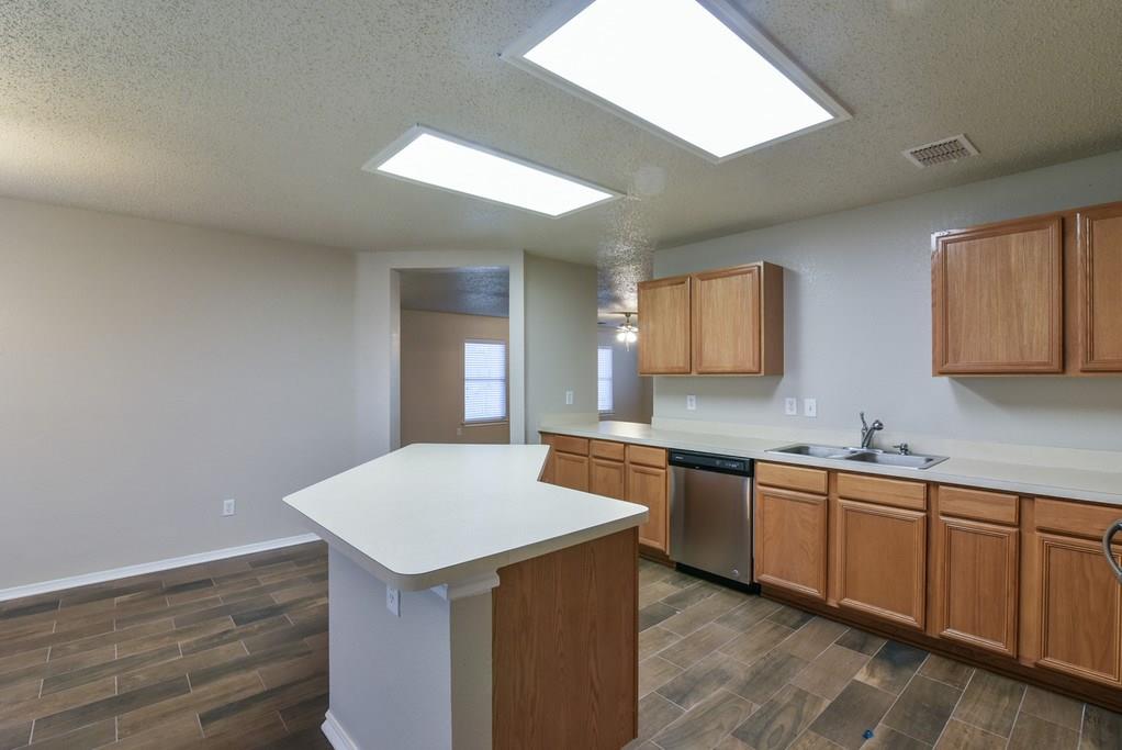 Lake Port Village Add - Residential Lease