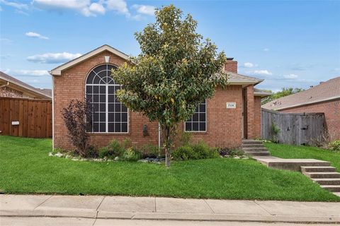 716 Ashbrook Drive DeSoto TX 75115
