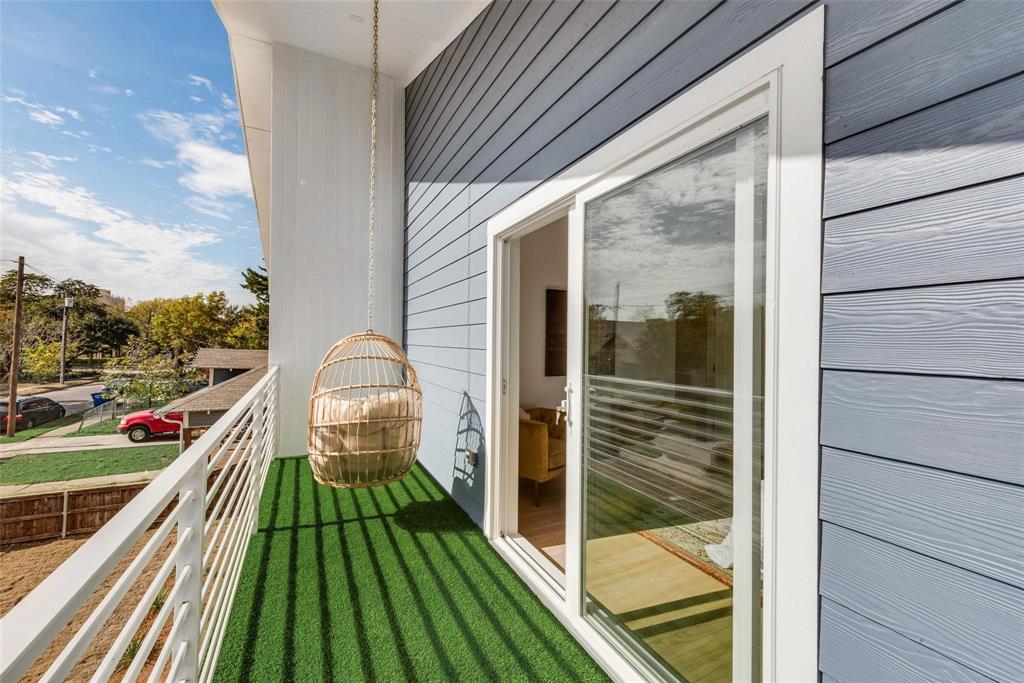 Dallas Land & Loan 03 - Residential Lease