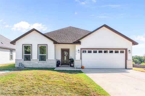 2415 Beverly Drive Granbury TX 76048