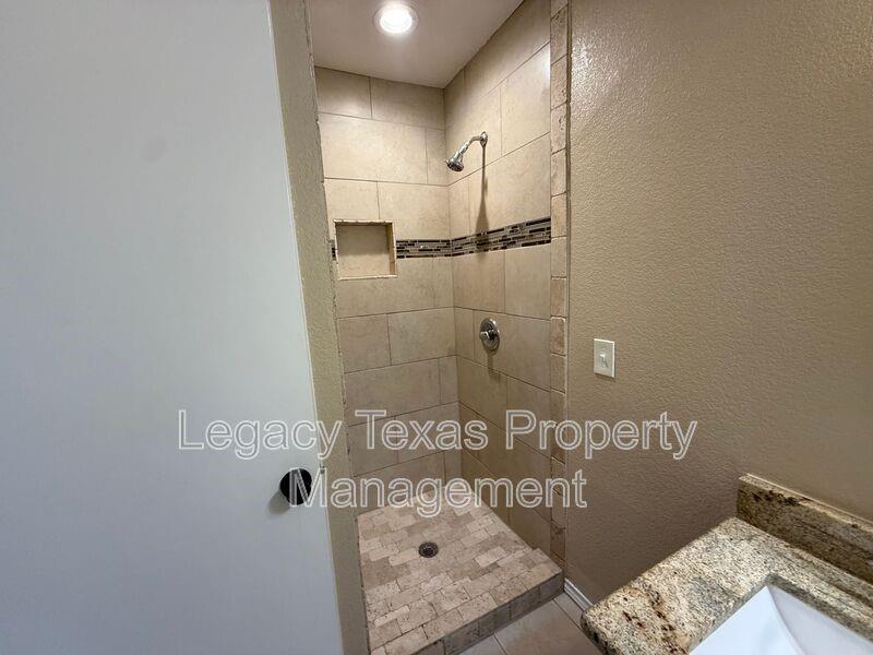 S S Wilson - Residential Lease