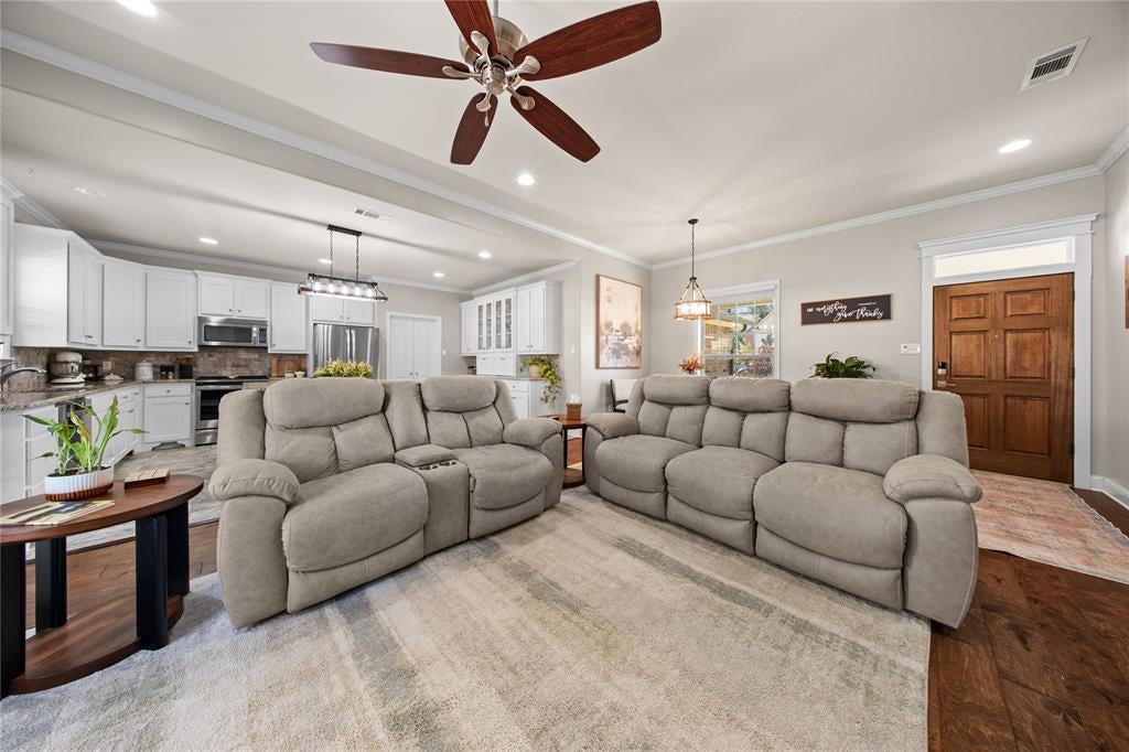 403 Austin Acre