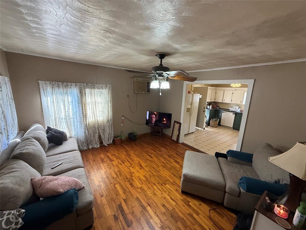 802 Seven Oaks Road