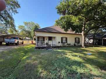 802 Seven Oaks Road Bonham TX 75418