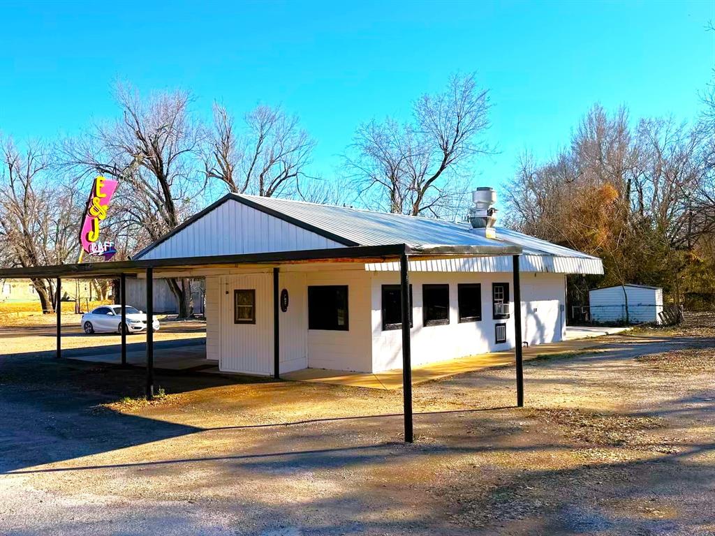 416 Apache Trail Road