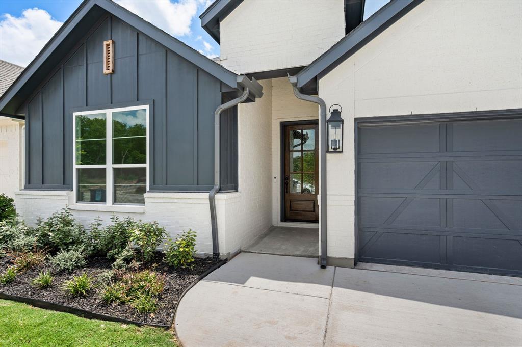 121 Kingfisher Lane