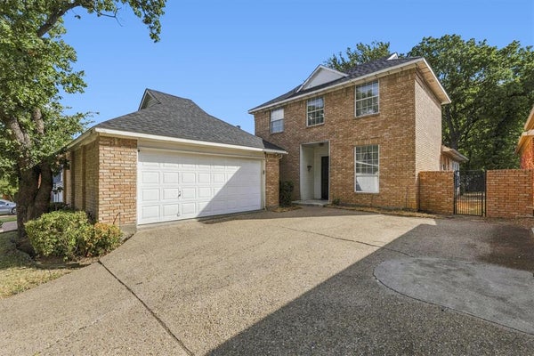 800 CREST RIDGE DR, IRVING, TX 75061 - Image e595b4643ef37e17a457600b2e4964ae/2343103595
