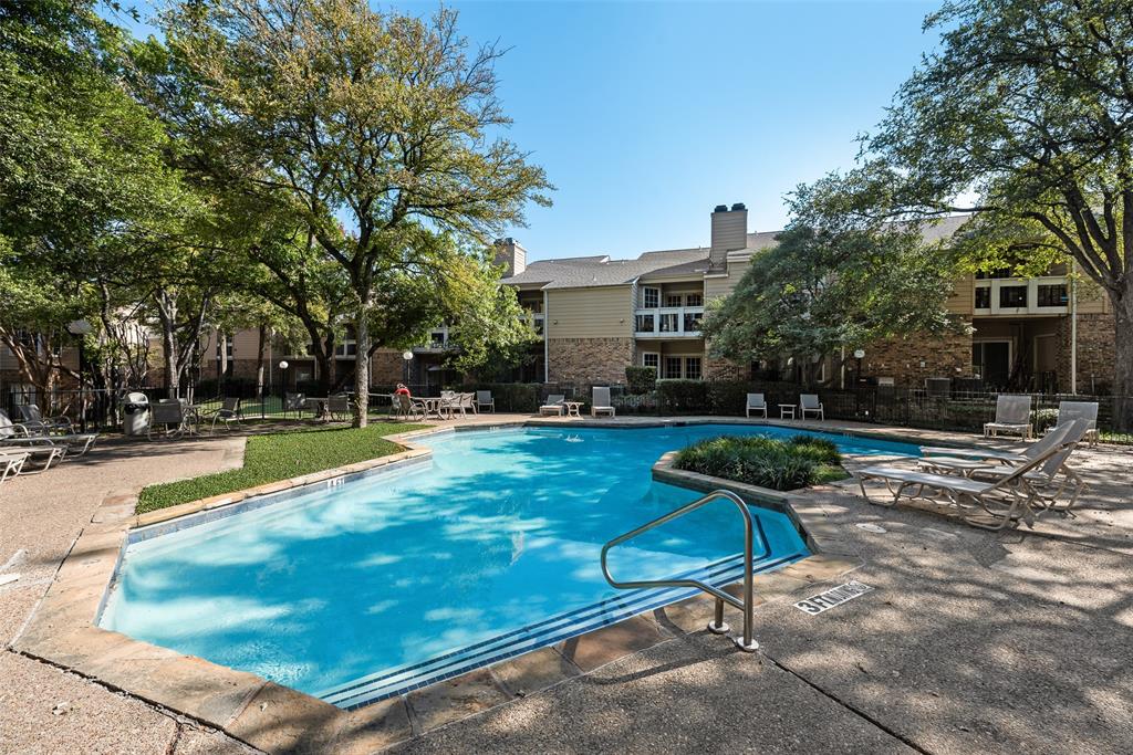 Preston On Creek Condos - Residential